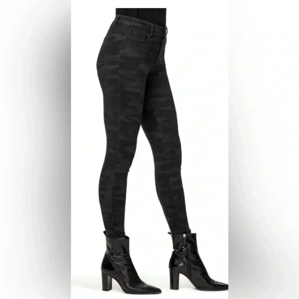 Social Standard by Sanctuary Ankle Skinny Mid Rise Flex Jean in Black Grey Camo - Picture 6 of 14